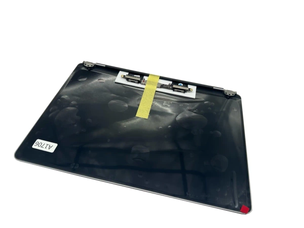 Wyświetlacz z ramką do Apple Macbook Pro A1708 13-inch Retina SILVER