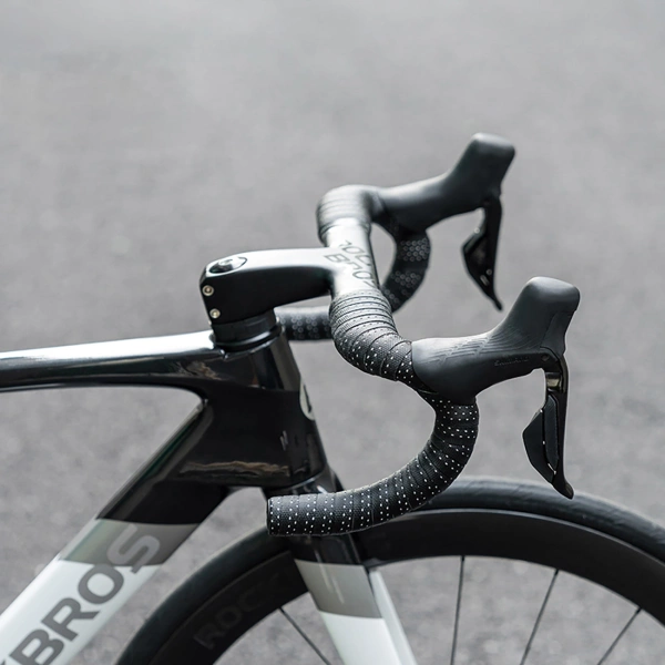 Owijka Rockbros na kierownicę silikonowa perforowana - pomarańczowa