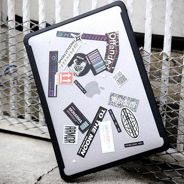 Skinarma etui Henko MacBook Pro 14"       (2021-2023) przezroczysty/frost clear