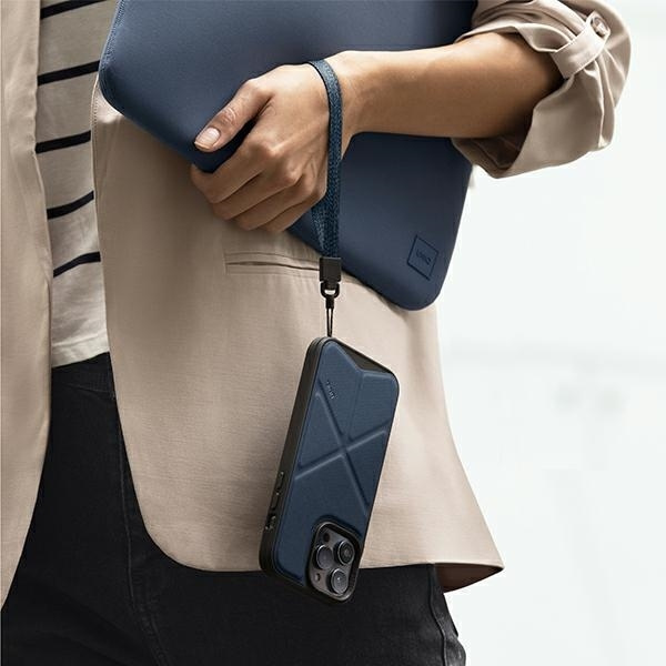 Etui UNIQ Transforma Magclick Charging na iPhone 14 Pro - niebieskie
