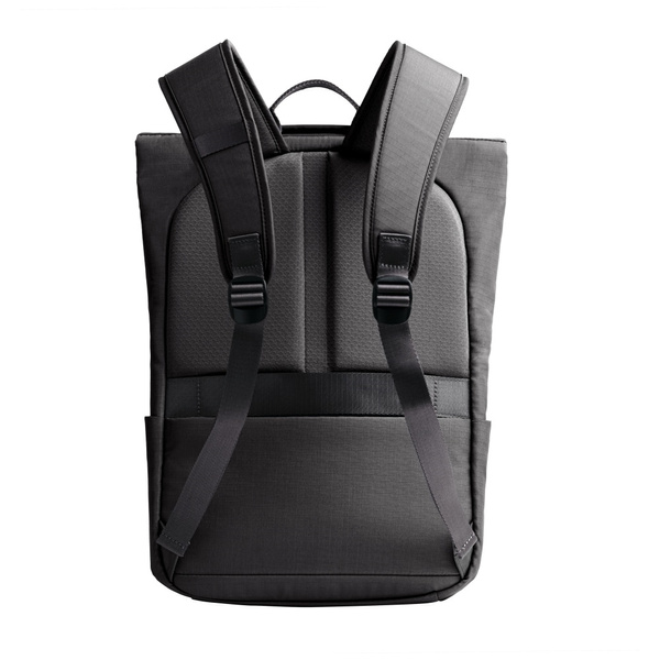 Plecak UNIQ Arden RPET 18L czarny