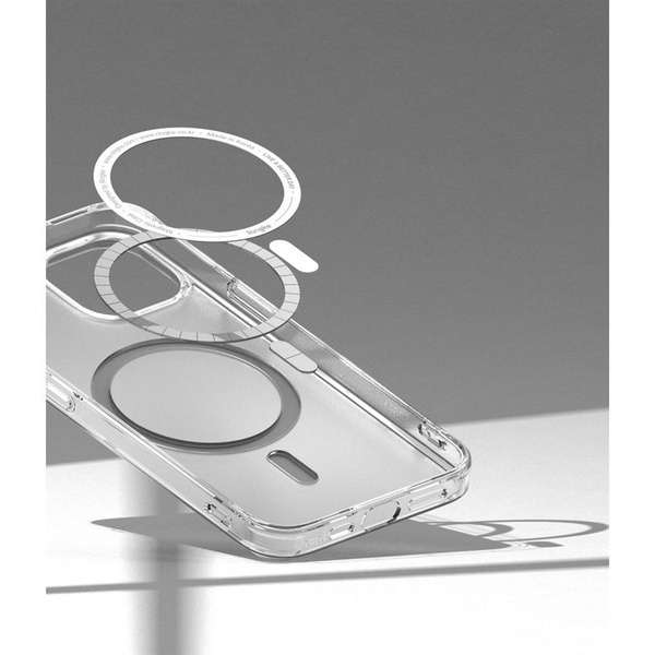 Ringke Fusion Magnetic magnetyczne sztywne etui z żelową ramką do iPhone 14 Plus półprzezroczysty (kompatybilne z MagSafe)