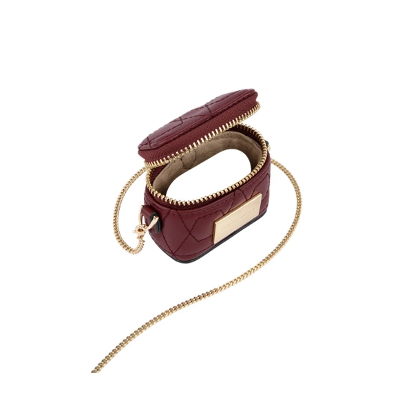 Ideal of Sweden Poppy AirPods Zip Bag Quilted Ruby uniwersalne