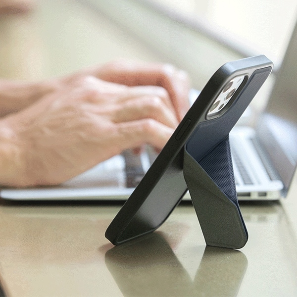 Uniq Transforma case for iPhone 12 Pro Max - gray