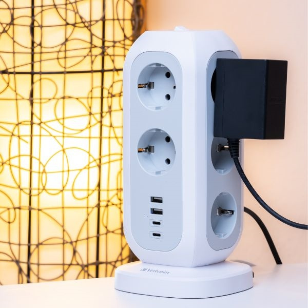 Verbatim Przedłużacz pionowy 15w111xAC UE/2xUSB-C/2xUSB-A 2m EUPT-01 biały/white 49547