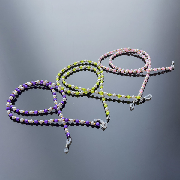 A CHAIN FOR GLASSES, BEADS, A PURPLE PENDANT
