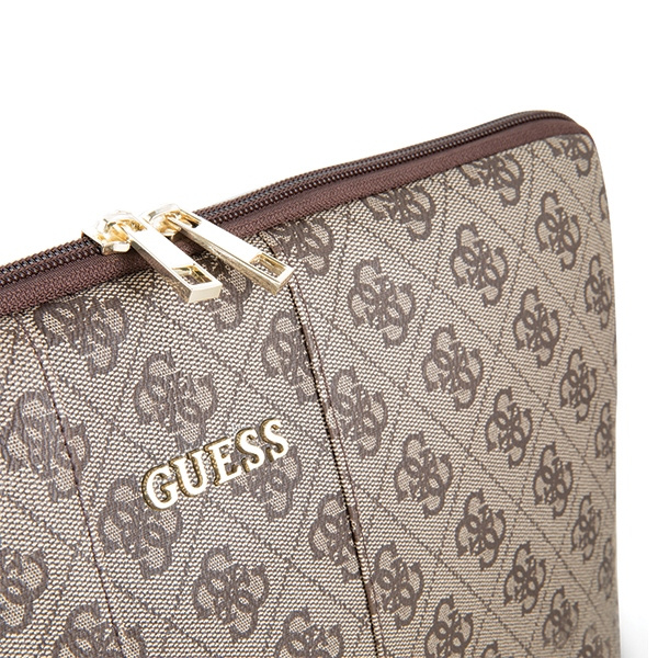 Guess Sleeve GUCS134GB 13" brązowy/brown 4G UPTOWN
