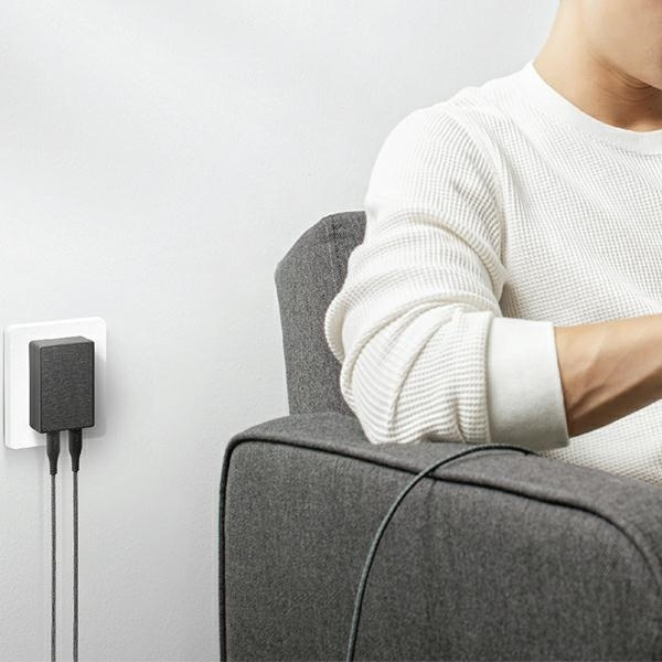 UNIQ Ład. siec. Votre Slim Duo 20W USB-C + USB-A czarny/charcoal black