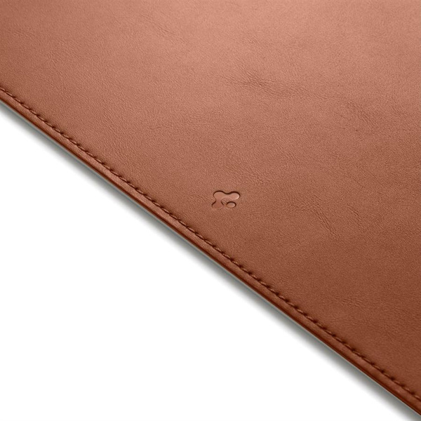 PODKŁADKA SPIGEN LD302 DESK PAD BROWN