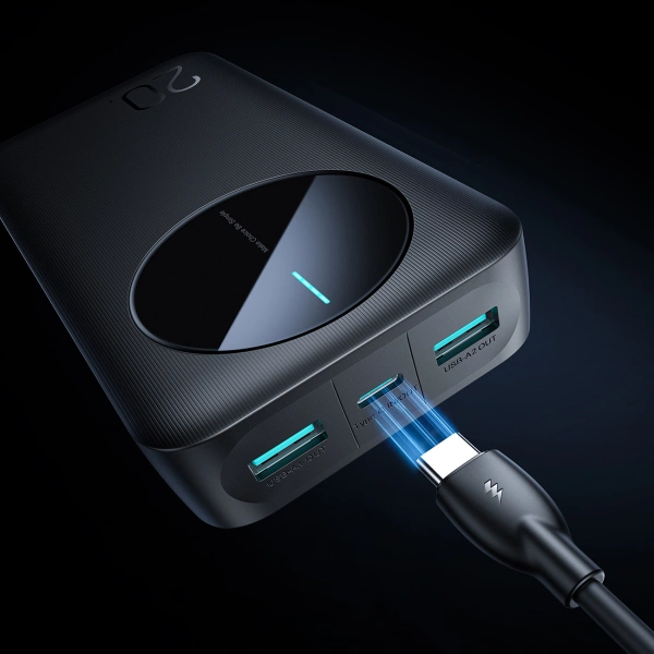 Powerbank Joyroom JR-PBF14 20000mAh 2.4A 2x USB-A 1x USB-C - black