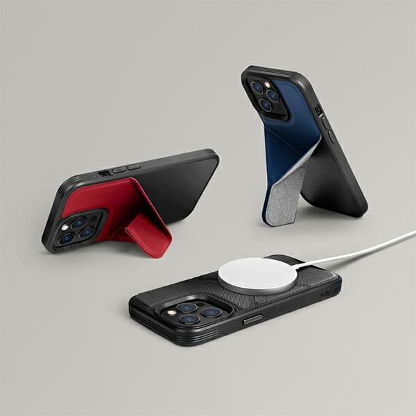 Etui UNIQ Transforma MagSafe na iPhone 13 - czerwone