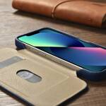iCarer CE Oil Wax Premium Leather Folio Case skórzane etui iPhone 14 Pro z klapką magnetyczne MagSafe niebieski (AKI14220706-BU)