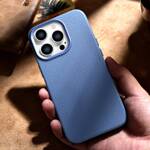 iCarer Litchi Premium Leather Case skórzane etui iPhone 14 Pro Max magnetyczne z MagSafe jasnoniebieski (WMI14220712-LB)